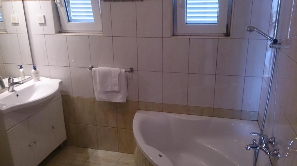 Photo of Bathroom in Lopar