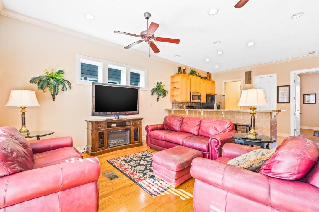 Photo of Livingroom in Crescent Beach