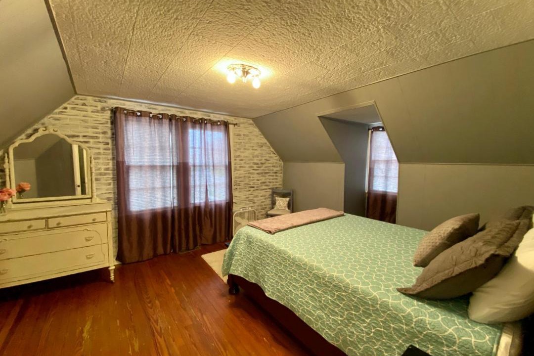Photo of Bedroom in Dry Ridge