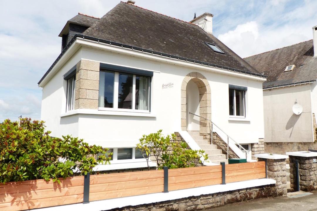 Photo of Buildings in Larmor-Baden