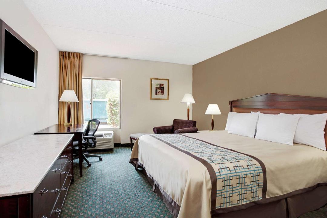 Photo of Bedroom in Central Newport News