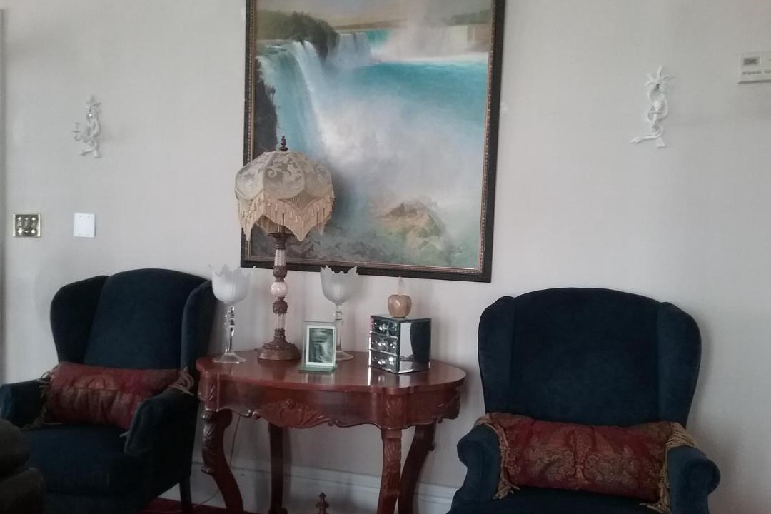 Photo of Livingroom in Downtown Niagara Falls