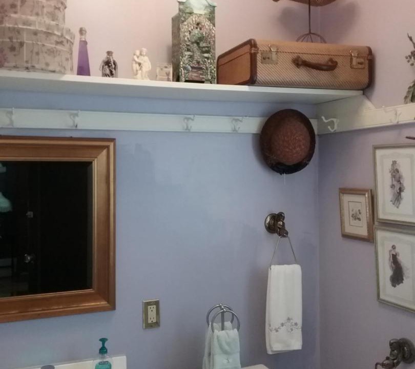 Photo of Bathroom in Downtown Niagara Falls