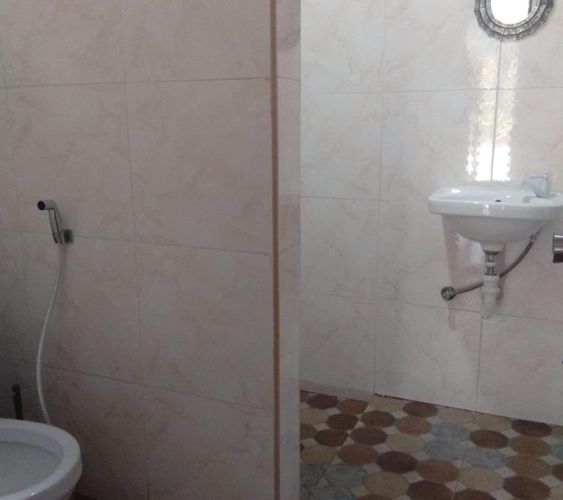 Photo of Bathroom in Basdiot