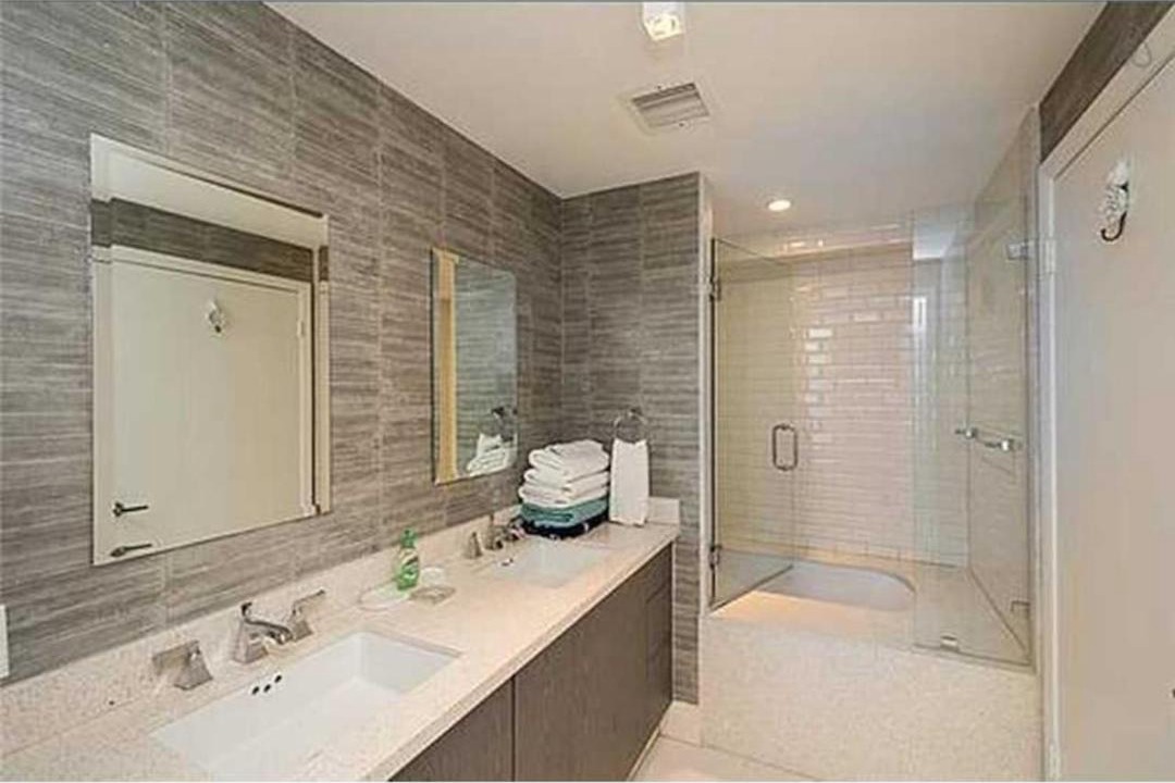 Photo of Bathroom in South Beach