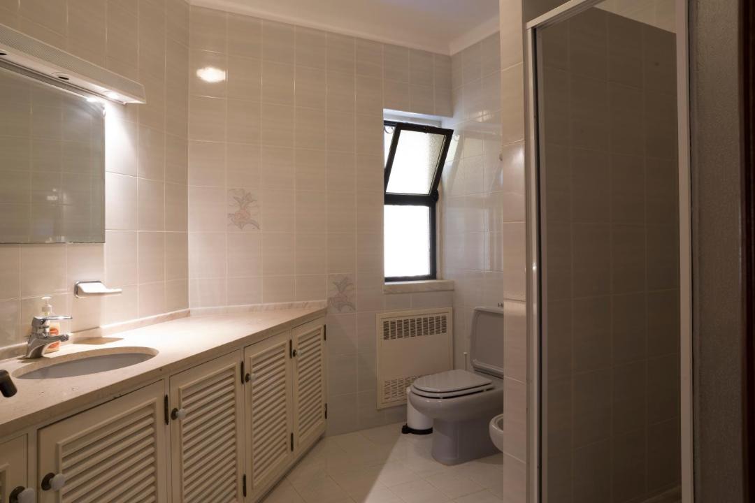 Photo of Bathroom in Cascais