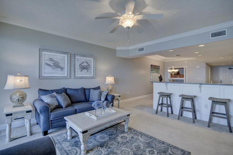 Photo of Livingroom in Lower Grand Lagoon
