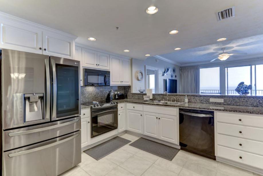 Photo of Kitchen in Lower Grand Lagoon