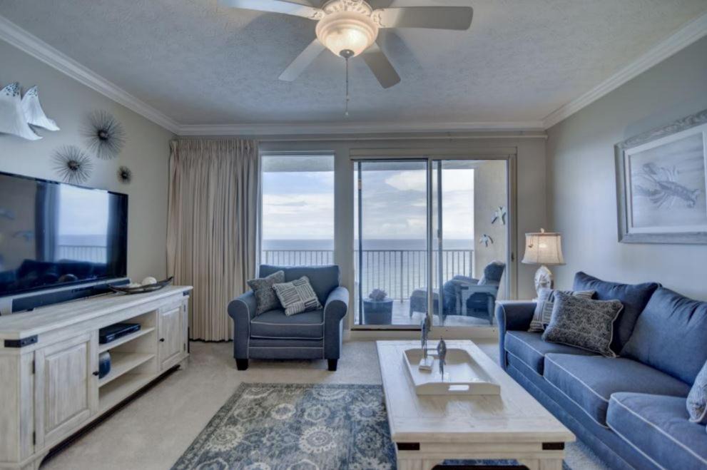 Photo of Livingroom in Lower Grand Lagoon