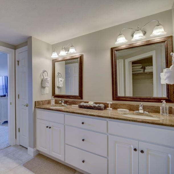 Photo of Kitchen in Lower Grand Lagoon
