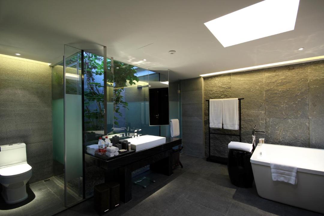 Photo of Bathroom in Shuhe Old Town