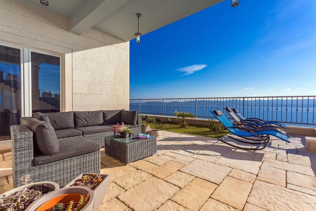 Photo of Patio Balcony in Mimice