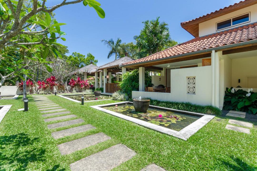 Photo of Buildings in Port Douglas