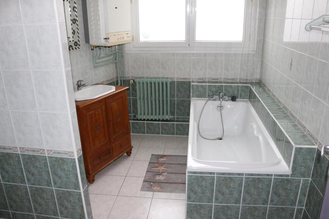 Photo of Bathroom in Lanester