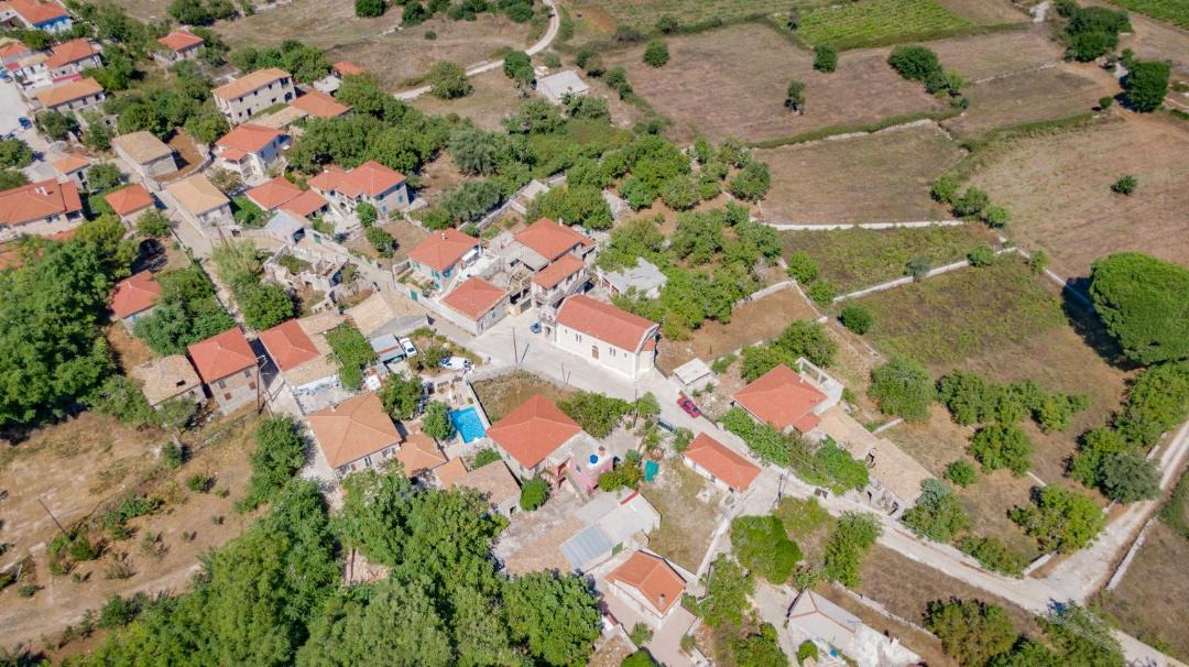 Photo of Buildings in Loucha