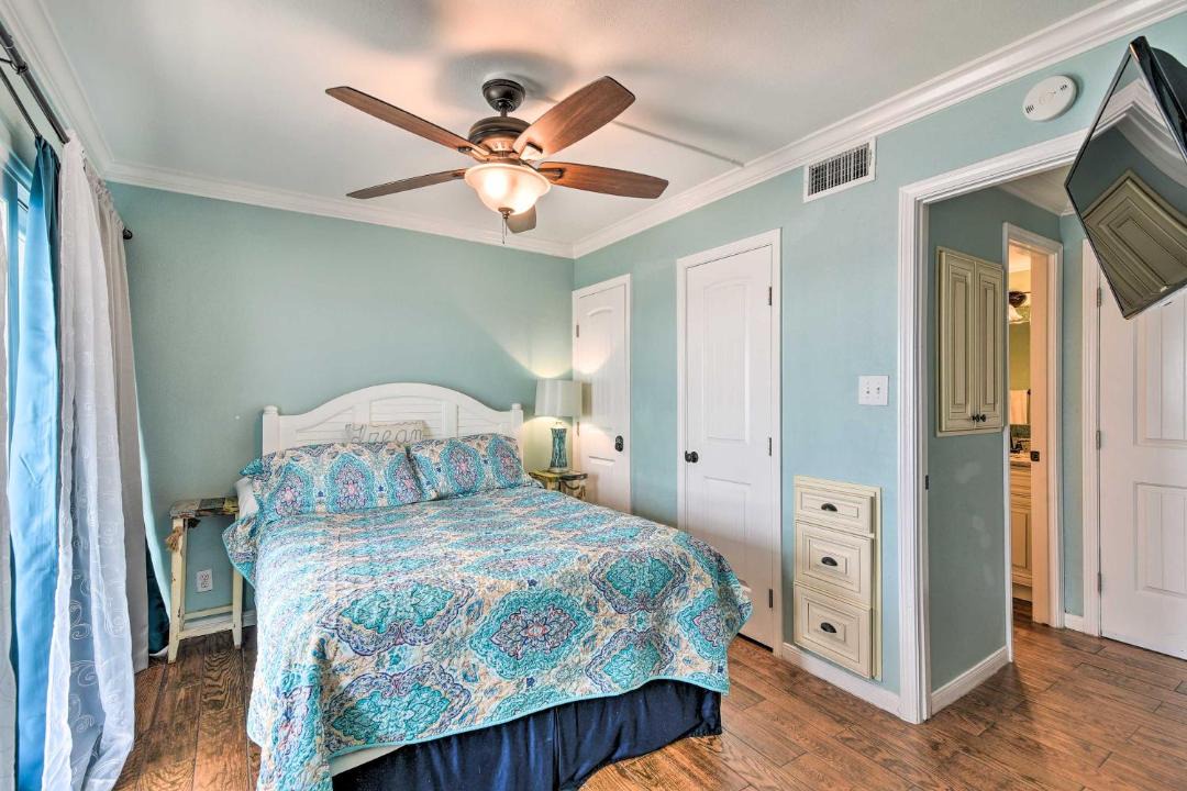 Photo of Bedroom in Galveston