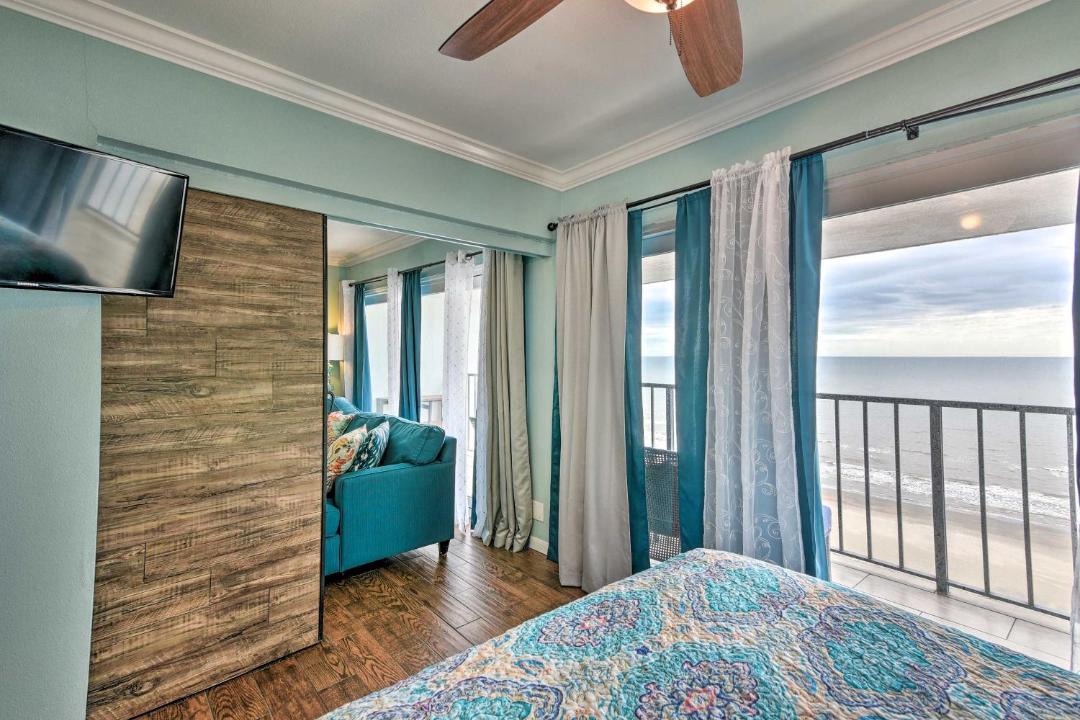 Photo of Bedroom in Galveston