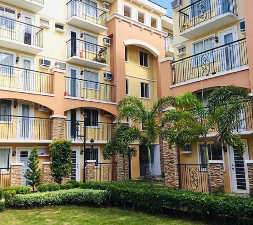 Photo of Buildings in Sasa