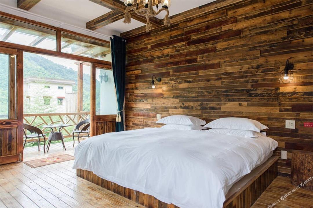 Photo of Bedroom in Moganshan