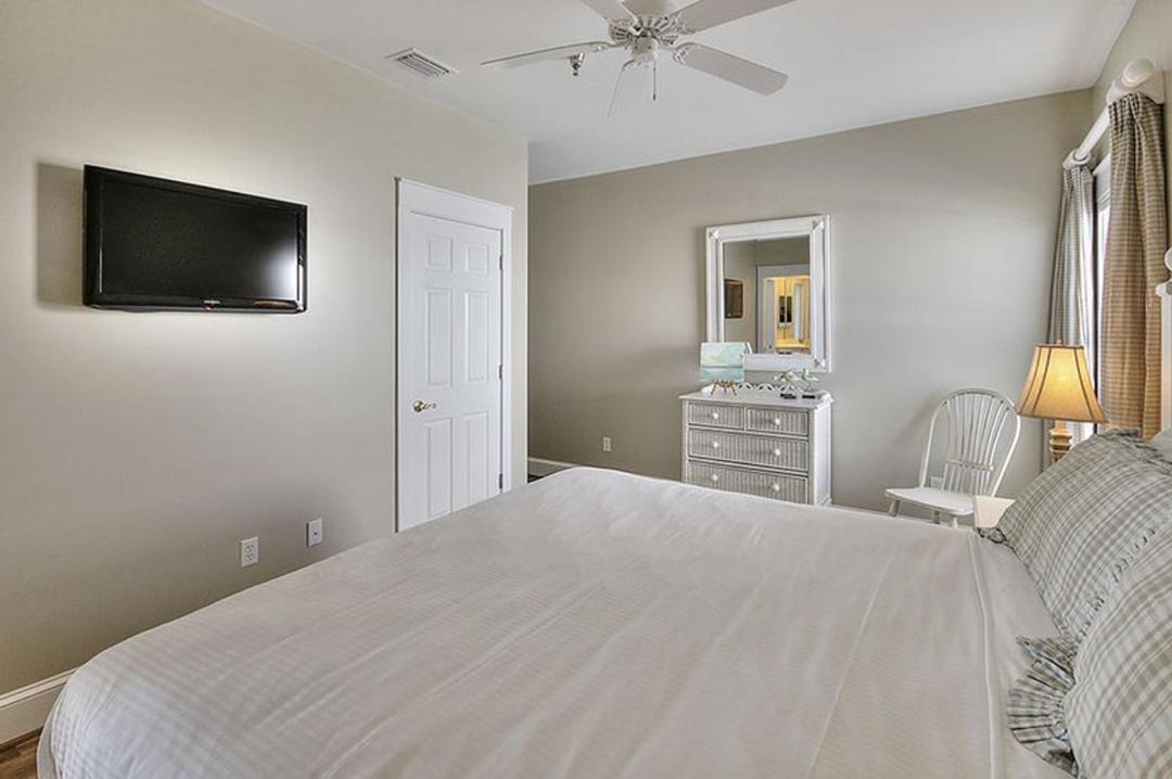 Photo of Bedroom in Seagrove Beach