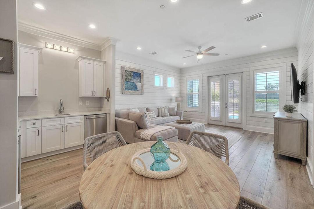 Photo of Livingroom in Gulf Pines