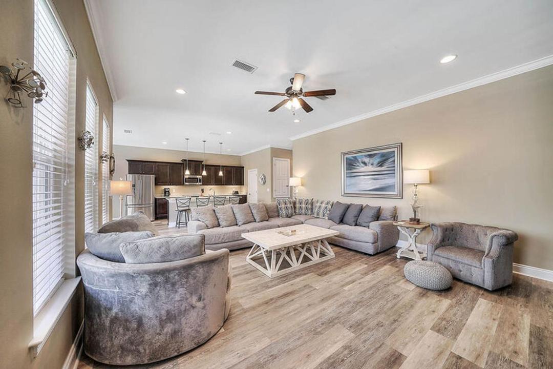 Photo of Livingroom in Frangista Beach