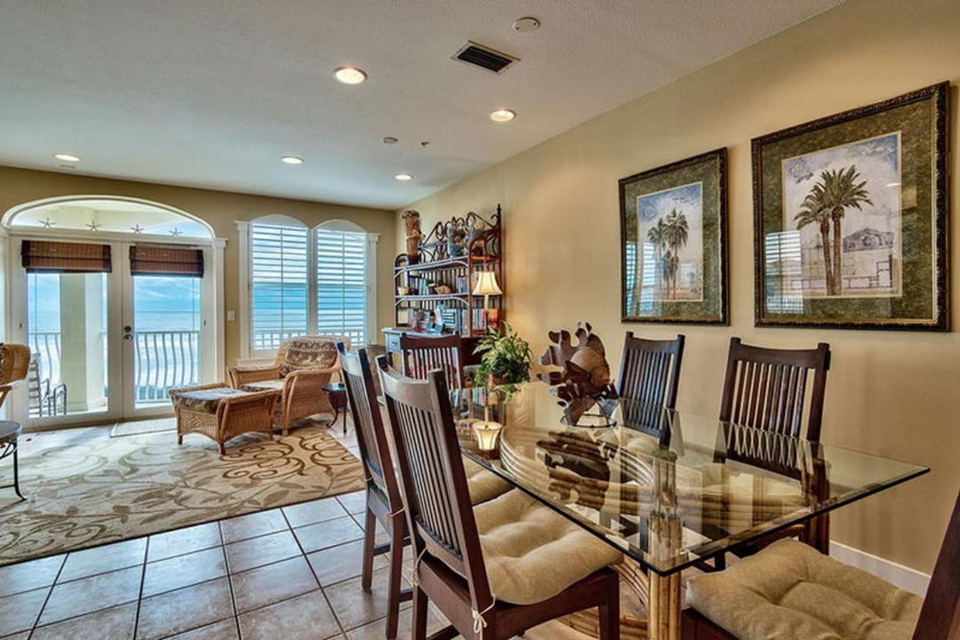 Photo of Livingroom in Seacrest