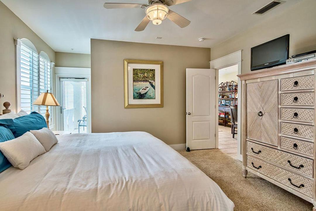 Photo of Bedroom in Seacrest