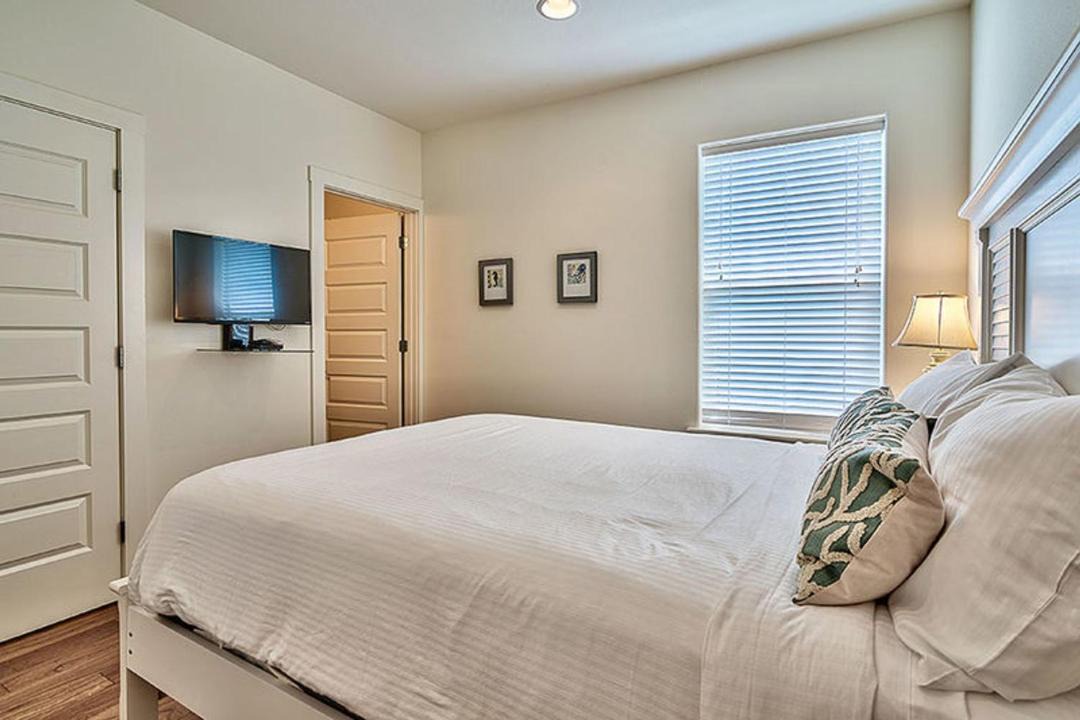 Photo of Bedroom in Santa Rosa Beach
