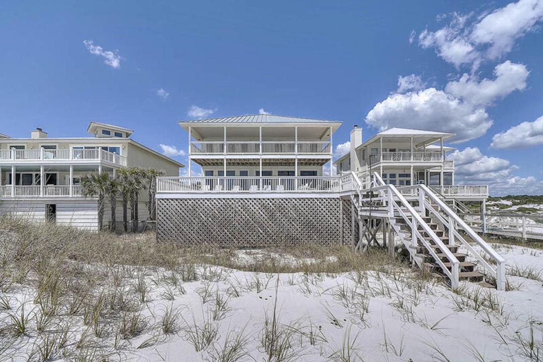Photo of Buildings in Gulf Trace