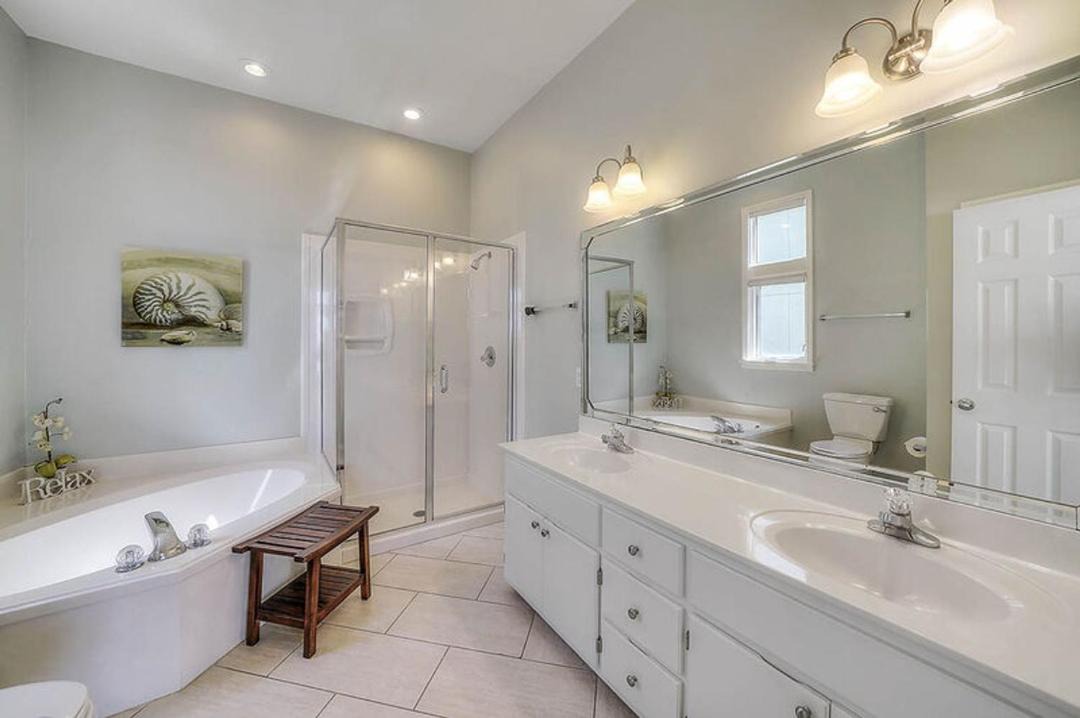Photo of Bathroom in Gulf Trace