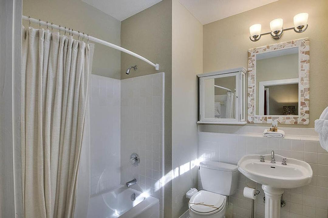 Photo of Bathroom in Seagrove Beach