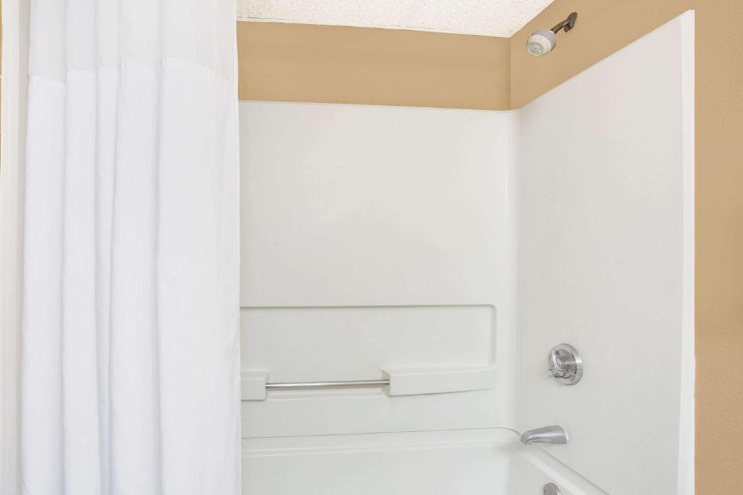 Photo of Bathroom in Central Newport News