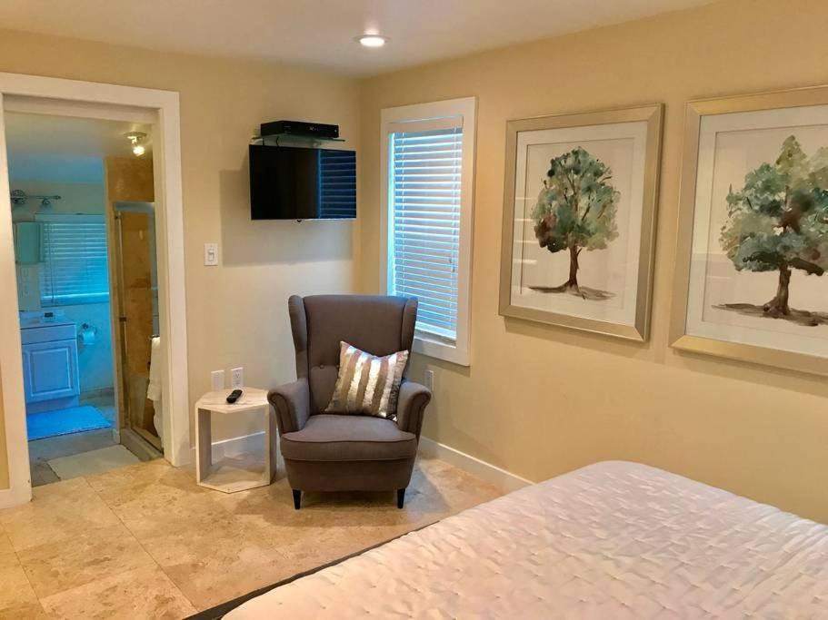 Photo of Livingroom in Southwest Coconut Grove