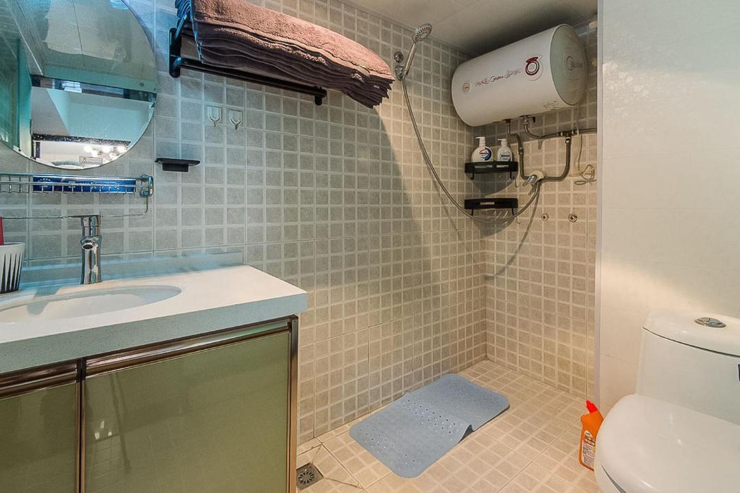 Photo of Bathroom in Yanta Qu