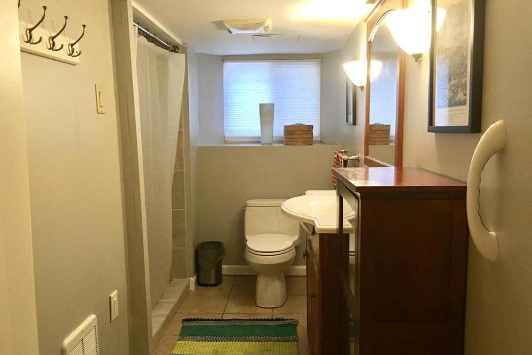 Photo of Bathroom in West Street - River Street