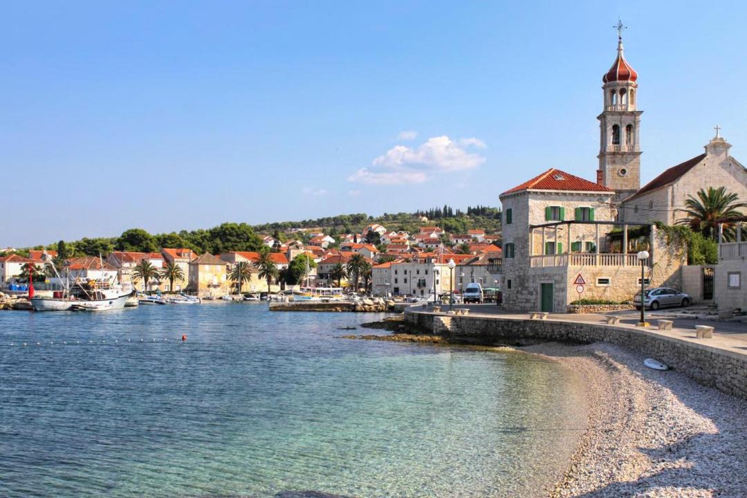 Photo of Buildings in Sutivan