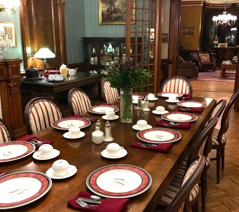 Photo of Livingroom in Saratoga Springs