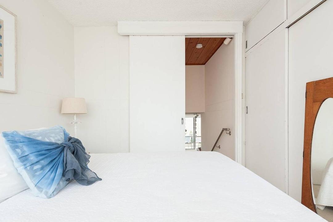 Photo of Bedroom in Elizabeth Bay