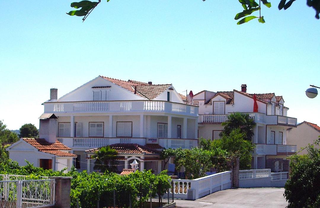 Photo of Buildings in Raslina