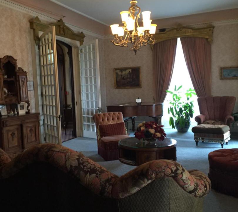 Photo of Livingroom in Saratoga Springs
