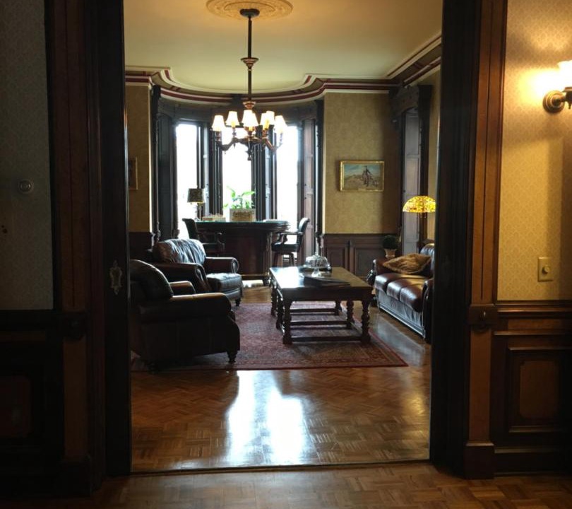 Photo of Livingroom in Saratoga Springs