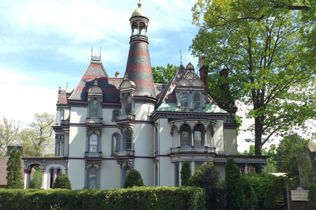 Photo of Buildings in Saratoga Springs
