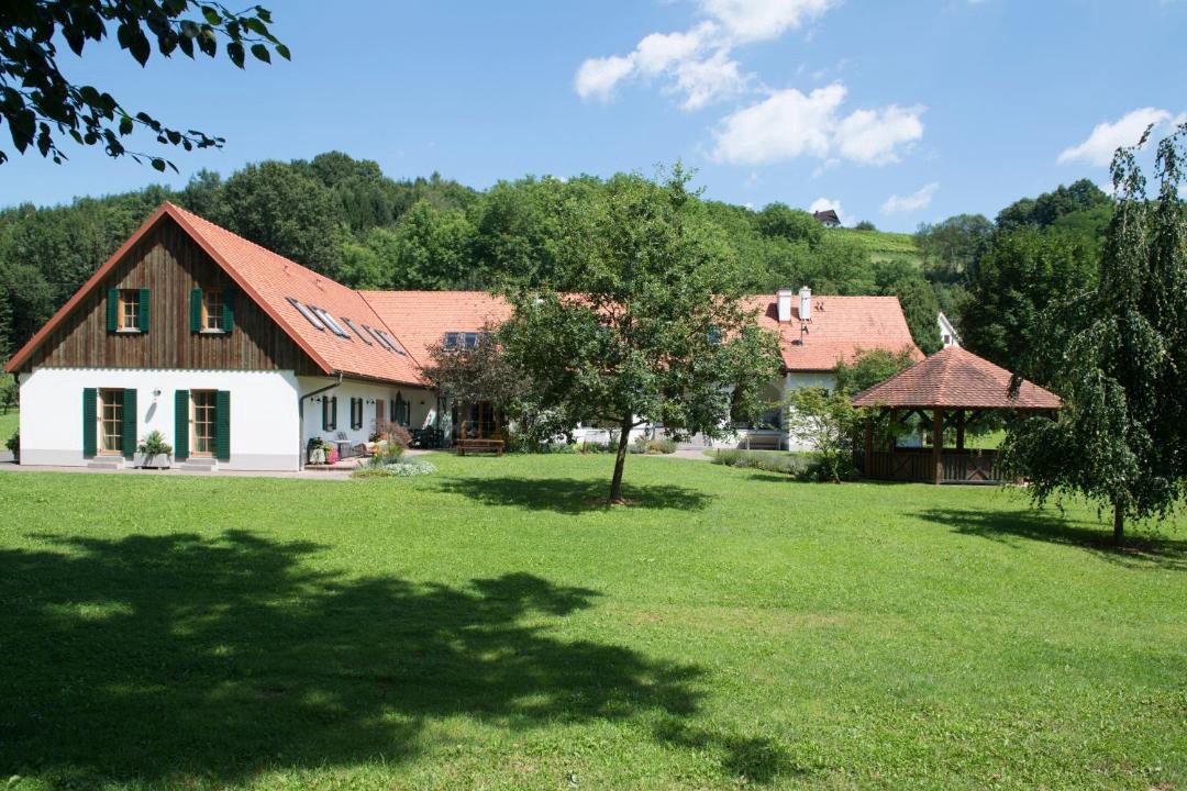 Photo of Buildings in Gemeinde Hohenbrugg-Weinberg