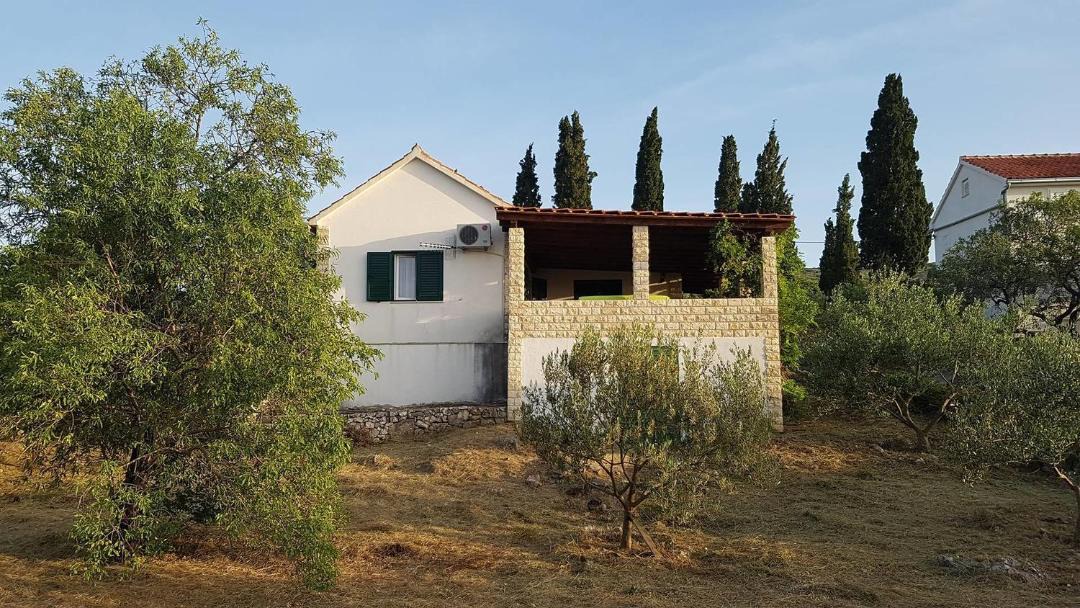 Photo of Buildings in Bobovisca