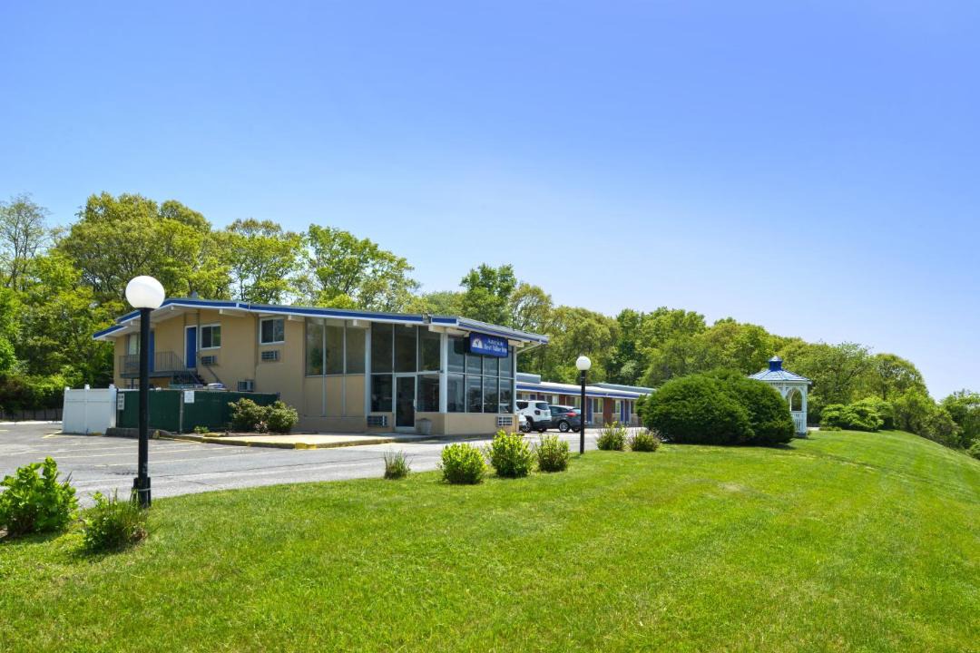 Photo of Buildings in Nesconset