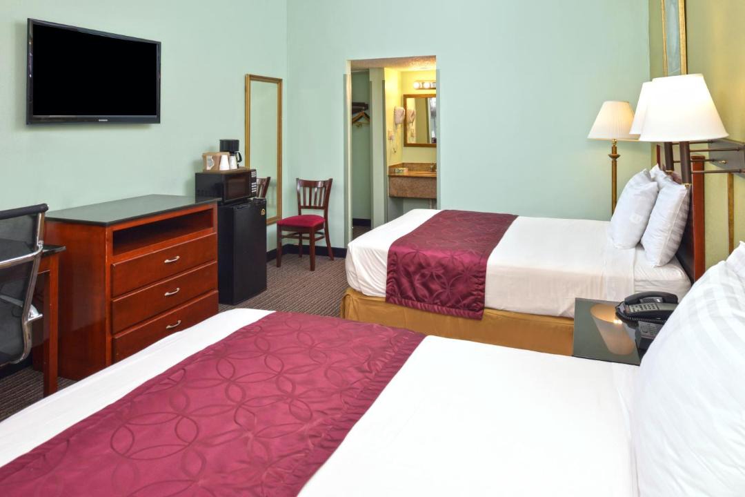 Photo of Bedroom in Nesconset