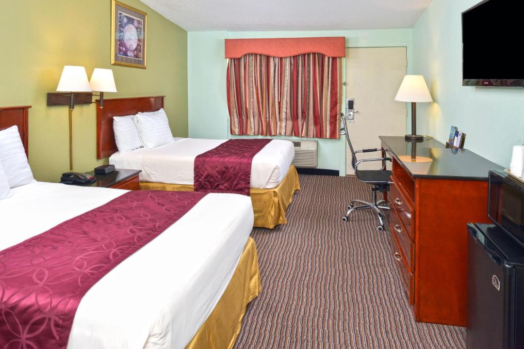 Photo of Bedroom in Nesconset