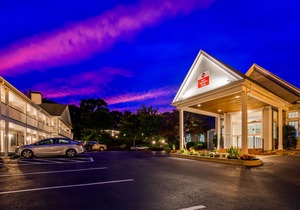 Best Western Plus Cold Spring