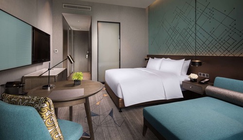 Deluxe King Room Sea View with Balcony